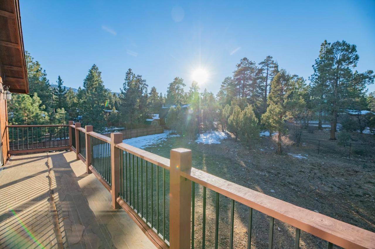 Meadowbrook Estates Ranch - Great Location, Great Lodge, Great Experience! Hot Tub And More! Big Bear City Exterior foto